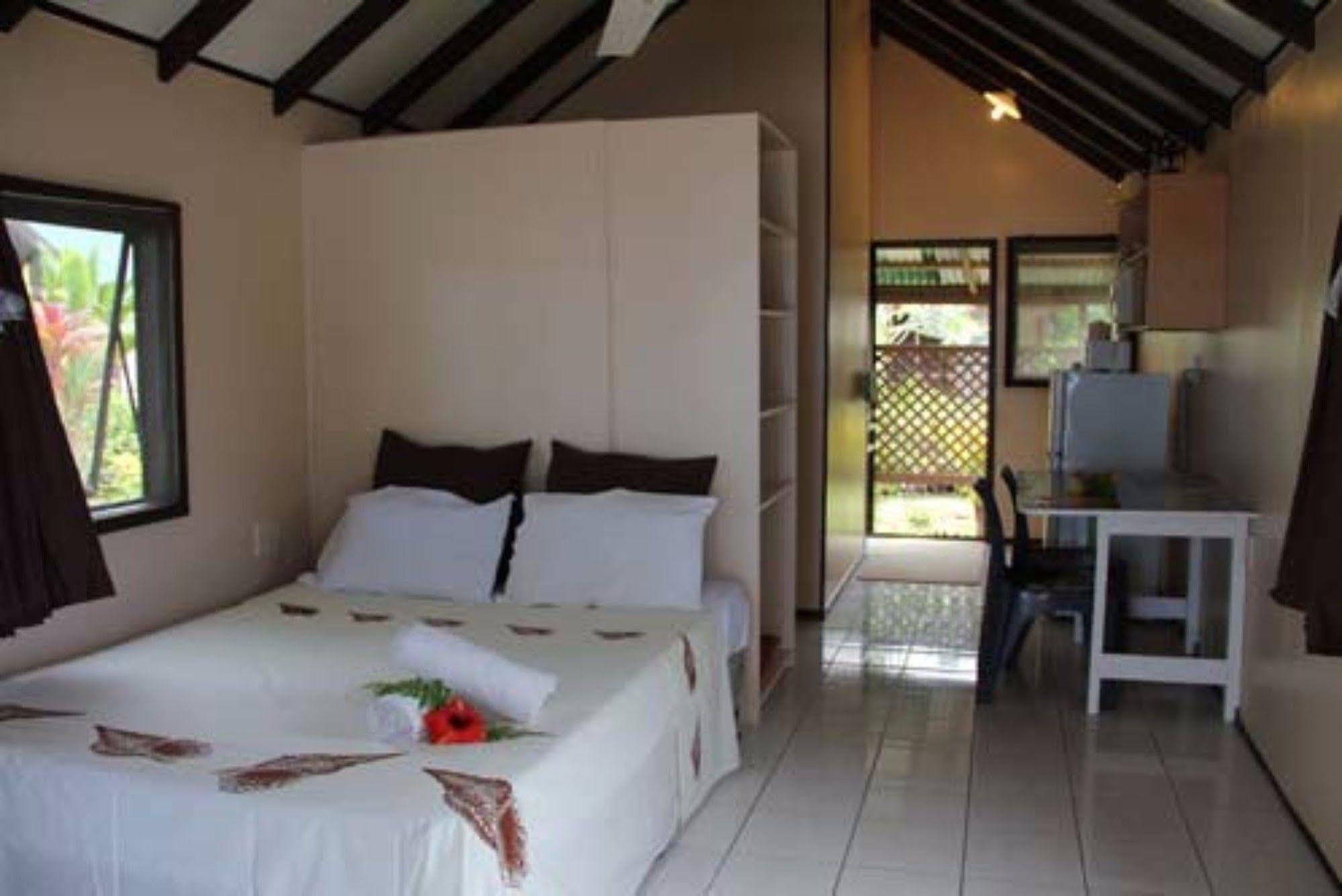 Aroko Bungalows Villa Avarua Bagian luar foto