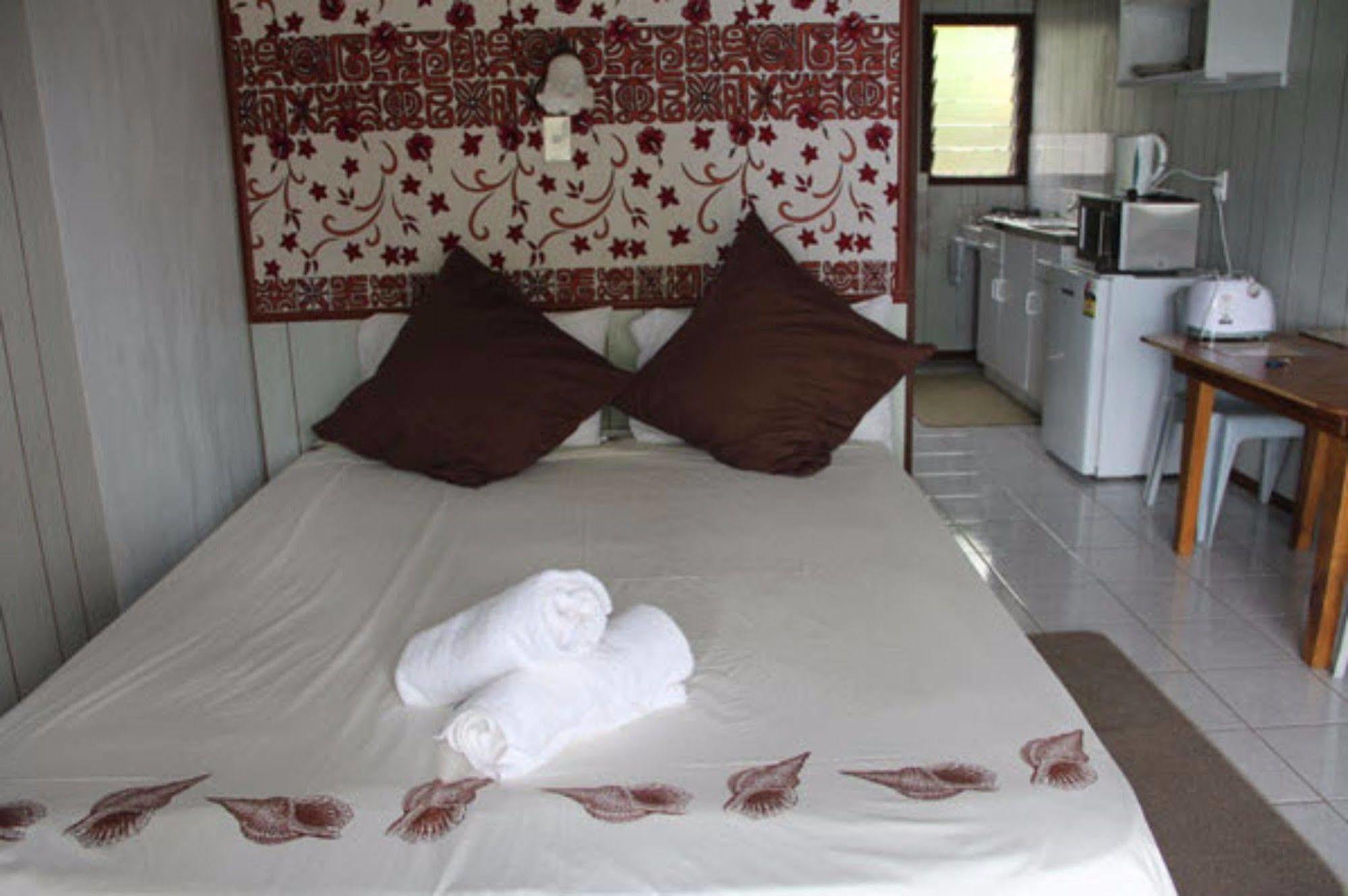 Aroko Bungalows Villa Avarua Bagian luar foto