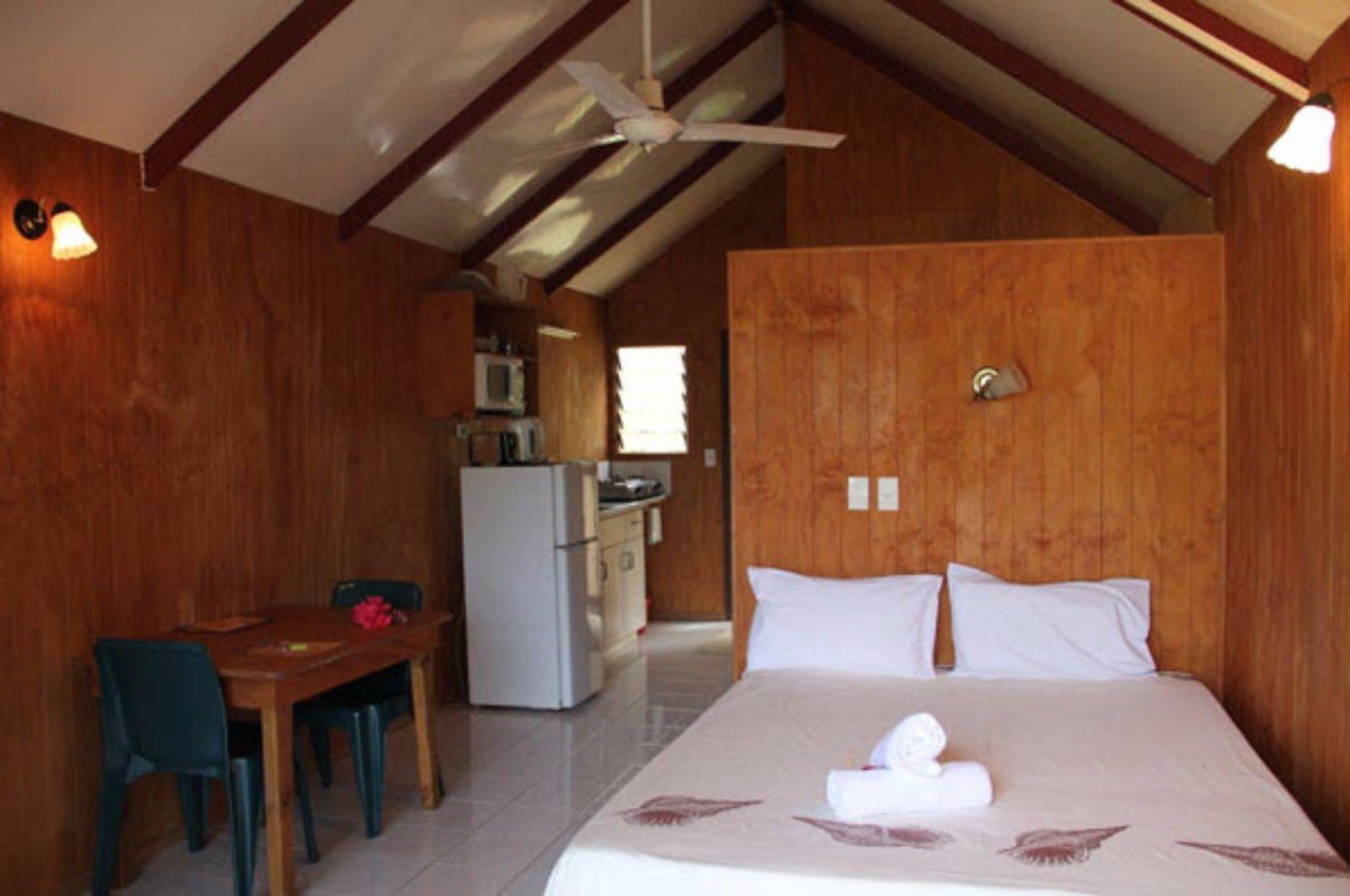 Aroko Bungalows Villa Avarua Bagian luar foto